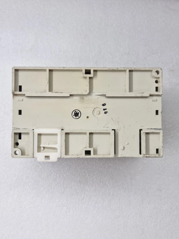 MITSUBISHI FXon-40MR-ES/UL PROGRAMMABLE CONTROLLER 100-240VAC (Cosmetic Damaged)
